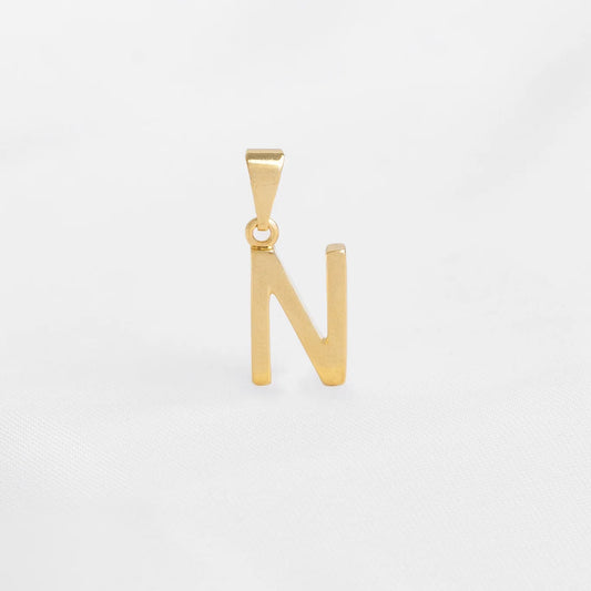 Dije Letra Oro laminado