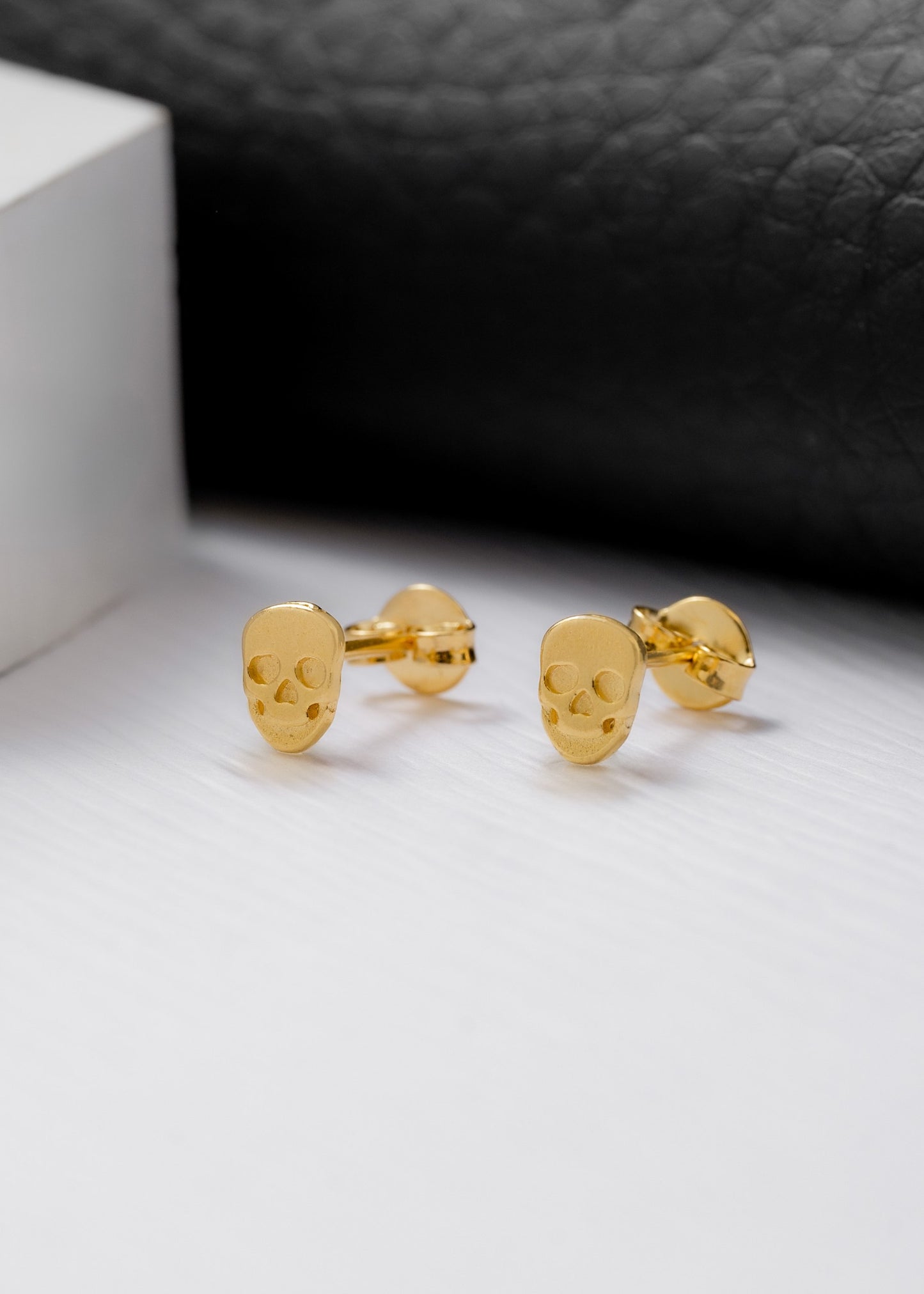 Arete Calavera Oro laminado