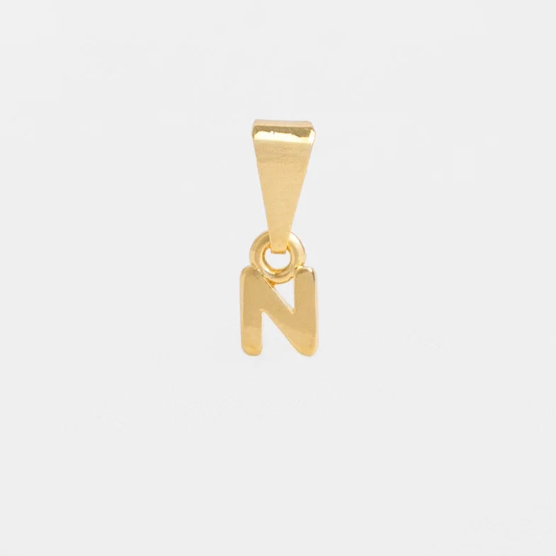 Dije Letra Oro laminado