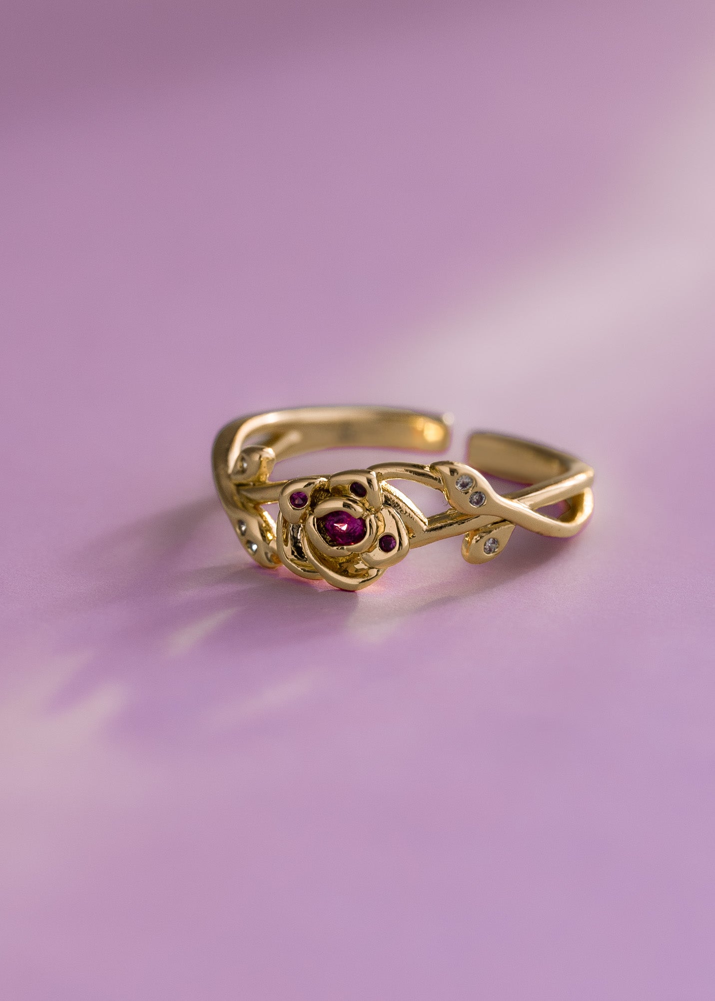 Anillo Rose Crown Ajustable + Empaque Oro laminado